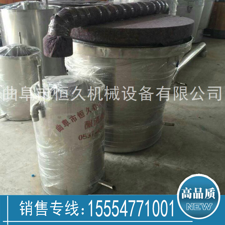 供应郑州小型酿酒设备图片　煮粮200斤高粱烧酒甑锅冷却器报价